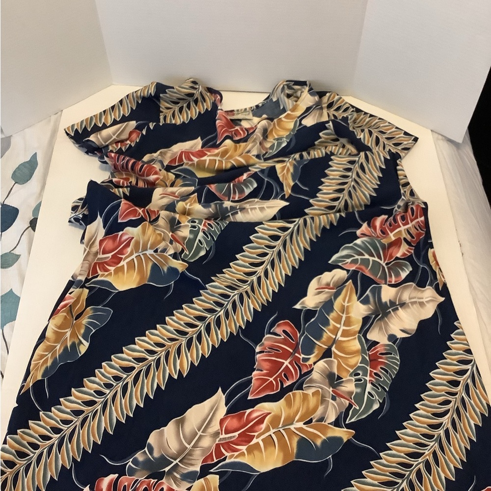 Hilo Hatties Hawaiian original size L Maxi dress blues tan& soft reds short SLV - Picture 10 of 13